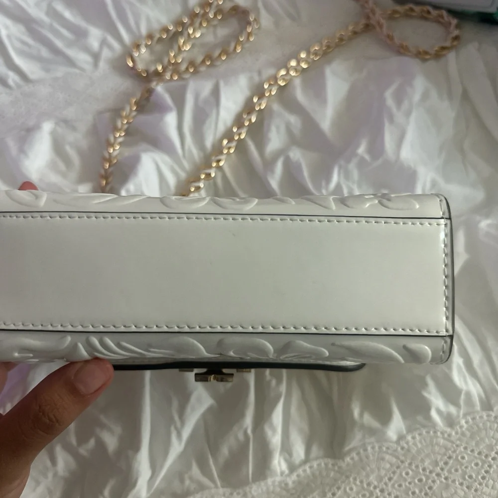 Tory Burch compact tory